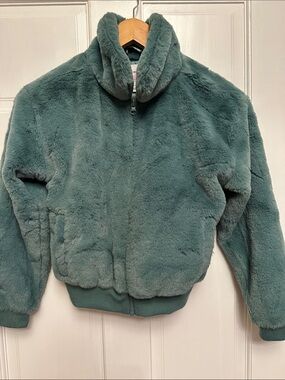 Amazon Essentials Plush Full-Zip Jacket in Teal Green